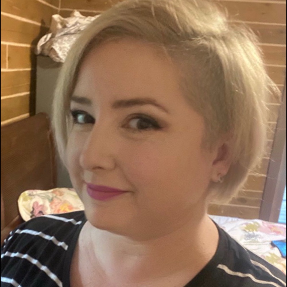 Meet your Posher, Molly
